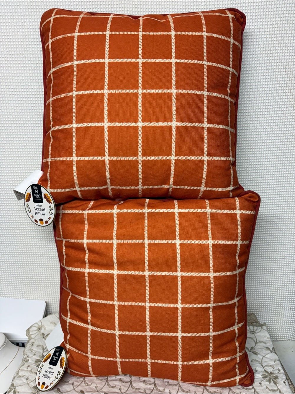 Pillows - Picture 4 of 10